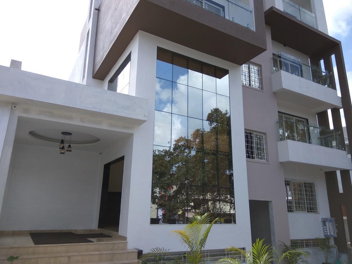 סטרה Manasi Inn מראה חיצוני תמונה